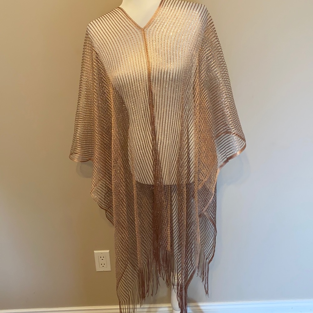 Evening shawl / cover up
